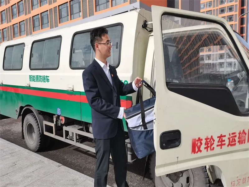 “兩優(yōu)一先”事跡丨運維分公司小保當(dāng)智維中心黨支部：筑堅強堡壘 促企業(yè)發(fā)展（4）.jpg